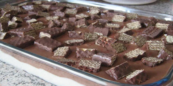 25 Sobremesas de Chocolate Fáceis e Deliciosas Receita de Pavê de Bis: como fazer passo a passo