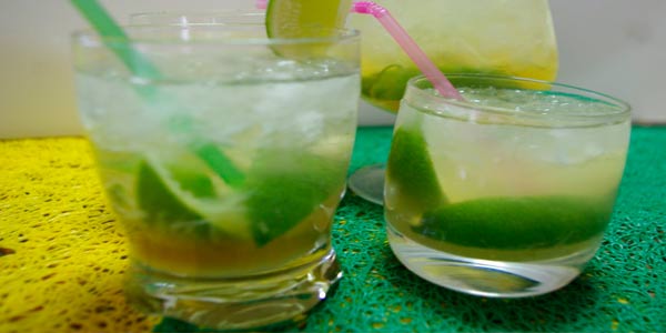 Receita de Caipirinha Fácil: como fazer passo a passo