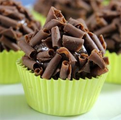 Brigadeiro Gourmet com raspas de chocolate