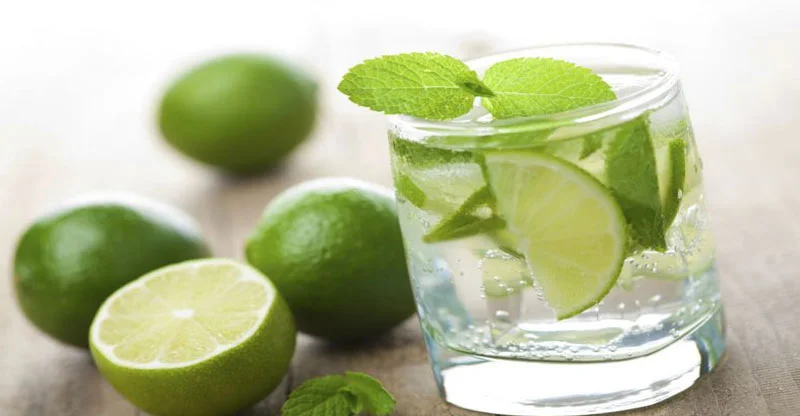 25 Receitas para o Ano Novo (Comidas de Réveillon) Receita de Caipirinha Fácil