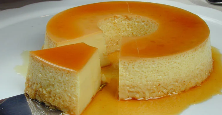 25 Receitas para o Ano Novo (Comidas de Réveillon) Receita de Pudim de Leite Condensado Simples