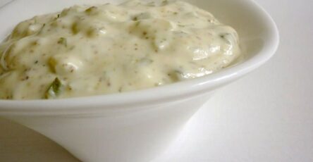 Bife de contrafilé ao molho Remoulade
