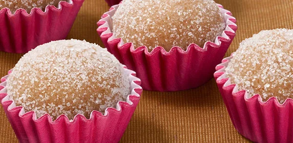 Brigadeiros Gourmet Simples e Fáceis: 3 Receitas Passo a Passo Brigadeiro Gourmet de Capuccino