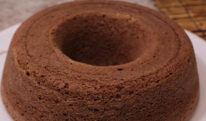 Receita de bolo de chocolate simples e fácil
