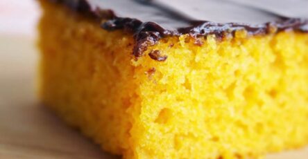 Receita de Bolo de Cenoura Simples e Fácil