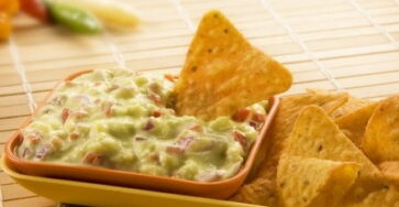 Salada de Abacate com Tomate e Cebola