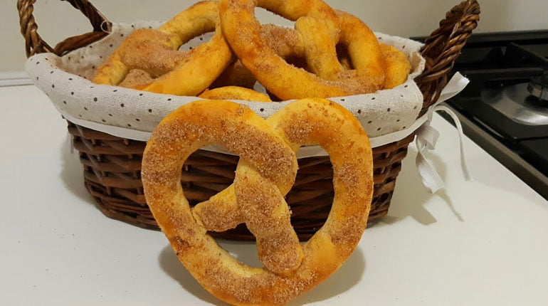 Receita de Pretzel doce caseiro