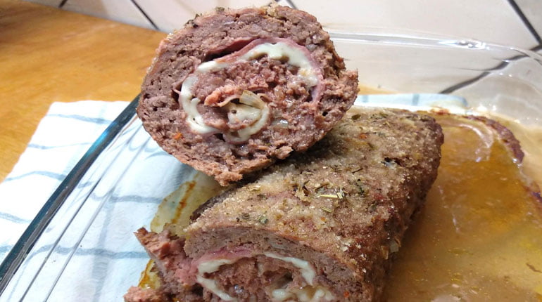 Rocambole de carne moída fácil