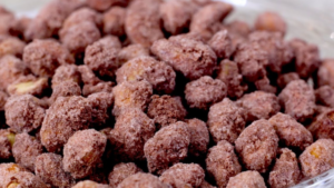 Amendoim doce e crocante com casquinha