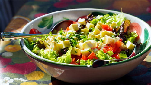 Salada bonita e caprichada