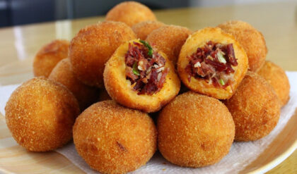 Bolinho de abóbora com carne seca