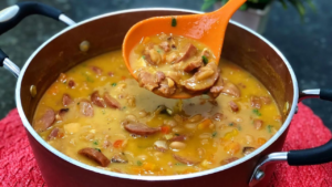 Feijão com Linguiça, Bacon e Costelinha (Feijão Gordo) Feijão Gordo