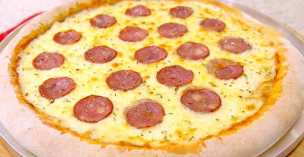 Massa de pizza caseira de liquidificador