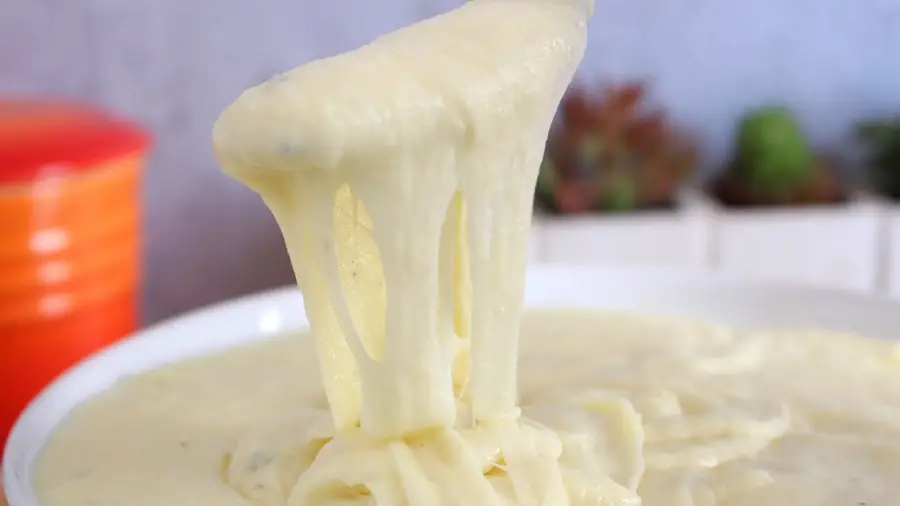 Purê de queijo com batata