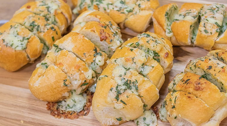 Receita de Pão de Alho Caseiro com Queijo