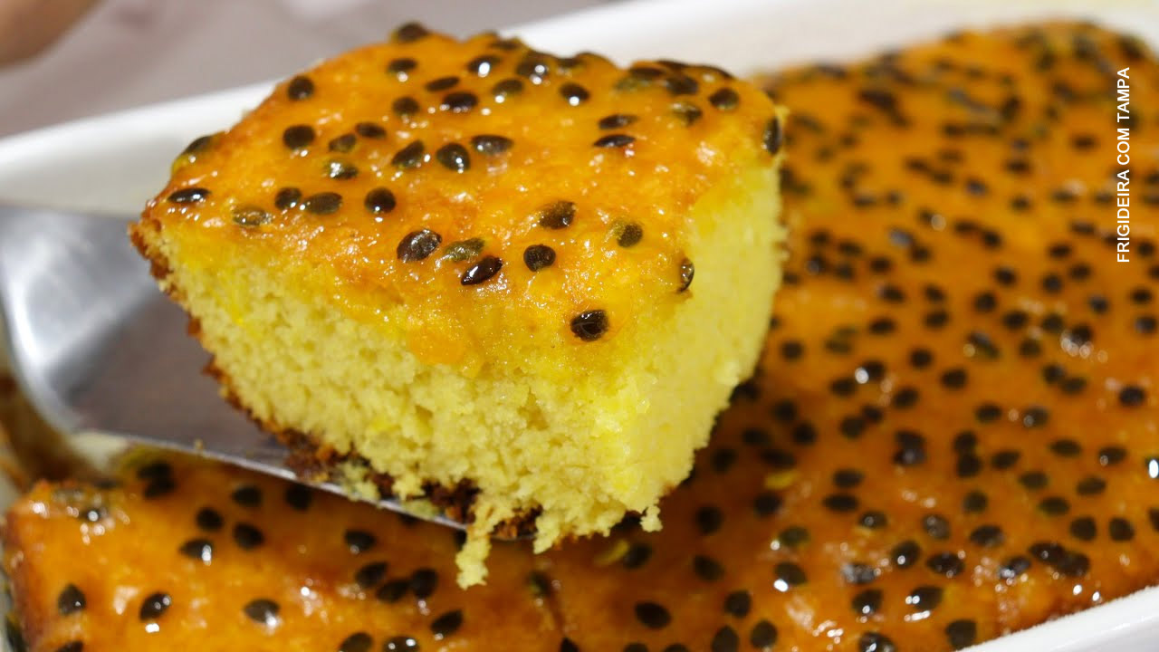 Bolo de Maracujá com Cobertura: Bolo Simples e Saboroso Bolo de Maracujá com cobertura