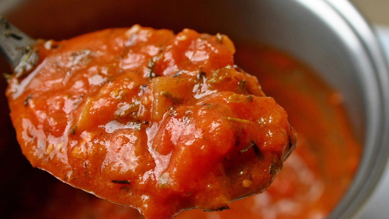 Como Deixar o Molho de Tomate com Menos Acidez Molho de tomate com menos acidez