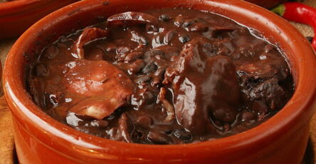 Receita fácil de feijoada completa