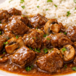 Acém picadinho ao molho madeira