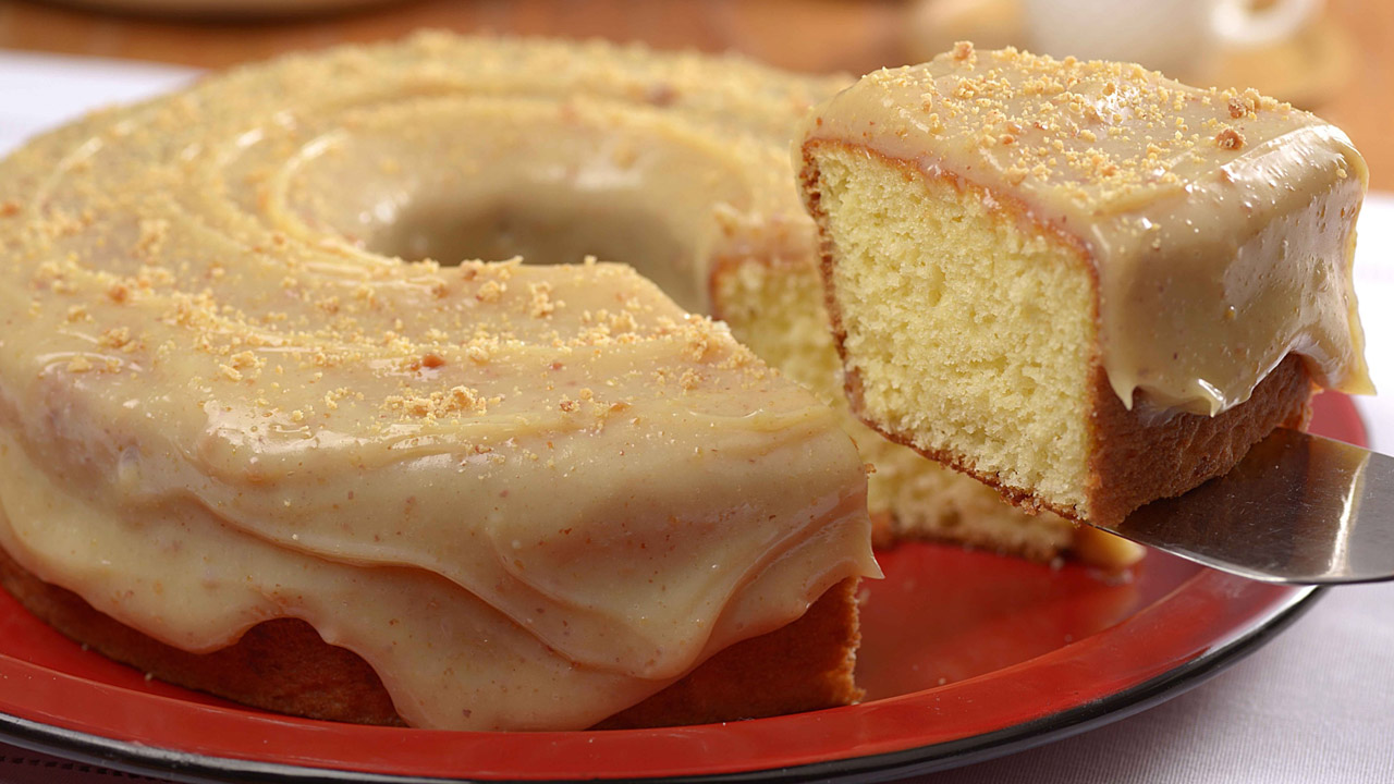 Bolos Com Cobertura: 10 Opções Deliciosas Passo a Passo Bolo com cobertura