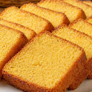 Bolo de fubá com leite de coco