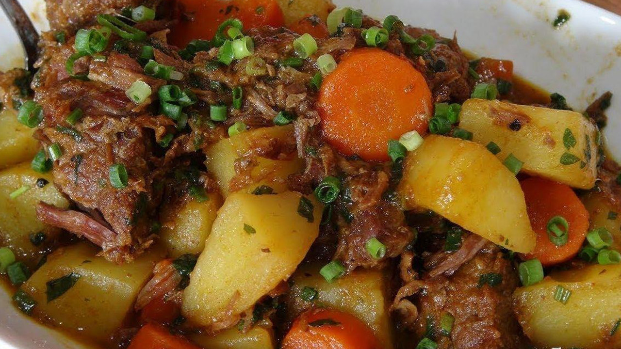 Carne de Panela Cozida com Legumes na Pressão Carne de panela com legumes na pressão
