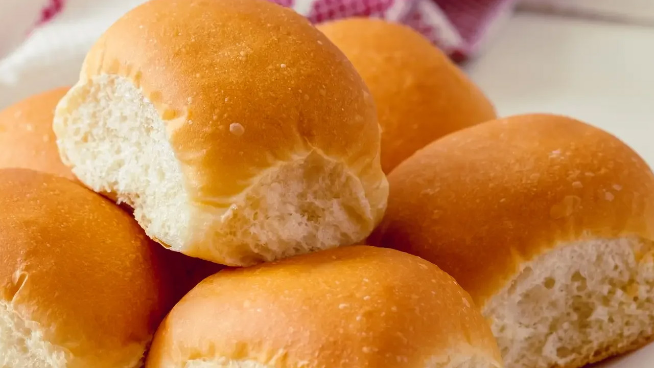 Pãozinho Caseiro de Batata Macio e Saboroso Pãozinho caseiro de batata