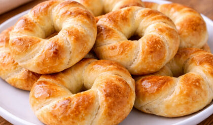 Rosquinhas Assadas de Creme de Leite Rosquinhas assadas fáceis e deliciosas