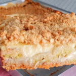 Torta de Banana com farofa doce por cima