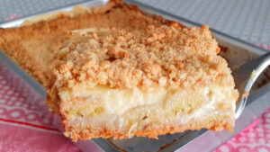Torta de Banana Fácil com Farofa Doce por Cima Torta de Banana com farofa doce por cima