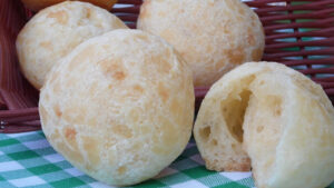 Pão de Queijo Caseiro Tradicional: A Melhor Receita Pão de Queijo caseiro tradicional