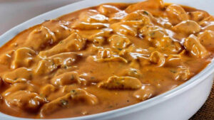 Estrogonofe de Carne Fácil e Cremoso (melhor receita) Receita de Estrogonofe de Carne Fácil e Cremoso