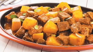 Picadinho de Carne com Batatas Simples e Rápido Picadinho de Carne com Batatas