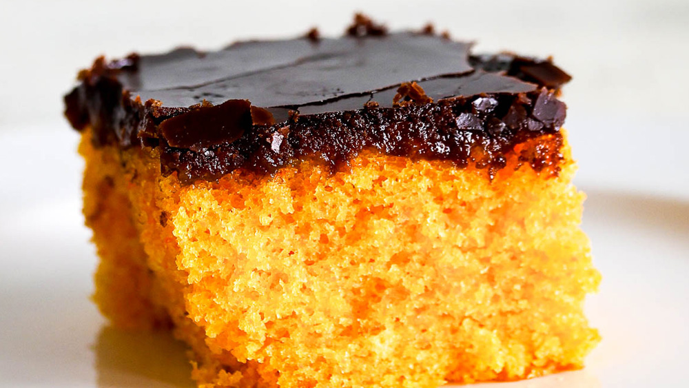 Bolo de Cenoura Simples e Rápido (+ Opções de Cobertura) Bolo de Cenoura Simples e Fácil