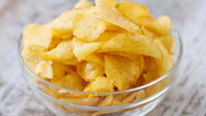Batata Chips Frita e Crocante: Receita Passo a Passo Como fazer batatas chips fritas e crocantes