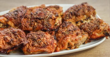 Como fazer coxas e sobrecoxas de frango assadas