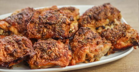 Como fazer coxas e coxas de frango assado