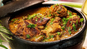 Frango com Quiabo Mineiro Fácil e Rápido Frango ensopado com quiabo