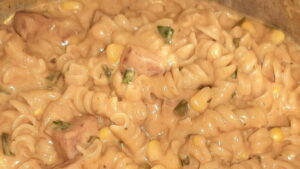 Macarrão de Panela de Pressão Fácil e Rápido Macarrão na panela de pressão