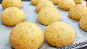 Pão de Queijo Vegano Fácil (sem leite e sem ovos) Pão de Queijo Vegano