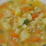 Sopa de Macarrão com Legumes Fácil e Deliciosa Sopa de Macarrão com Legumes