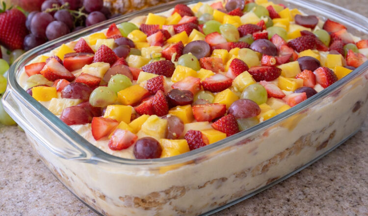 Pavê de frutas natalino