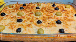 Torta de Bacalhau de Forno Fácil (Bacalhau na Travessa) Torta de bacalhau no forno