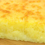 Bolo de Mandioca com Coco (Cremoso e Perfeito) Bolo de mandioca com coco cremoso (aipim com coco)