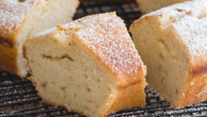 Bolo de Iogurte Fofinho e Muito Saboroso Bolo de Iogurte Fofinho