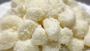 Bala de Coco caseira gelada