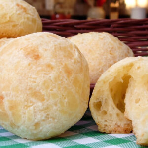 Pão de queijo caseiro mineiro