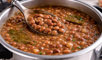 Feijão fácil e rápido para o almoço