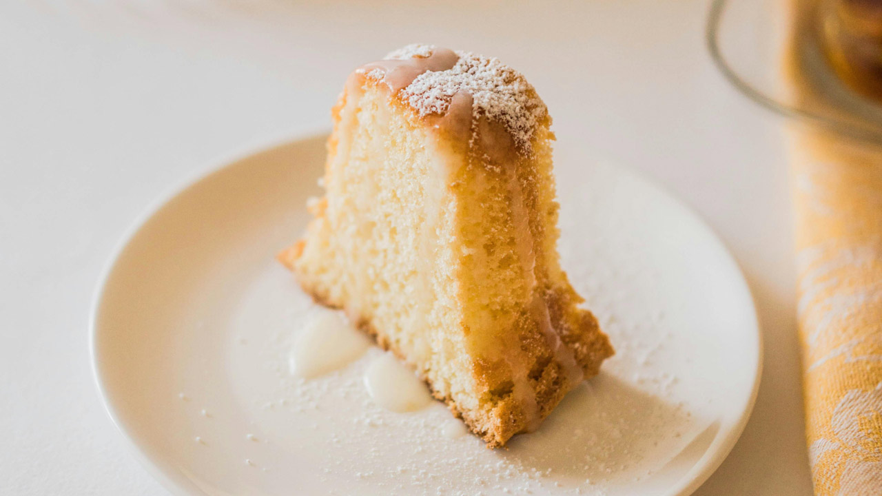 Bolo de Creme de Leite: Simples e Muito Saboroso Bolo de Creme de Leite
