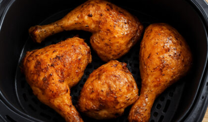 Frango Assado na Air Fryer (Crocante e Saboroso) Frango Assado na Air Fryer